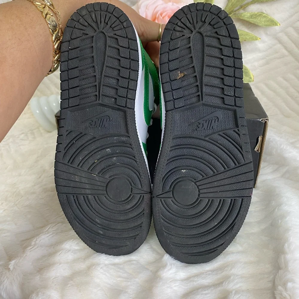 Nike Green and White High-Top Sneakers SIZE 1.5Y - Picture 8 of 9